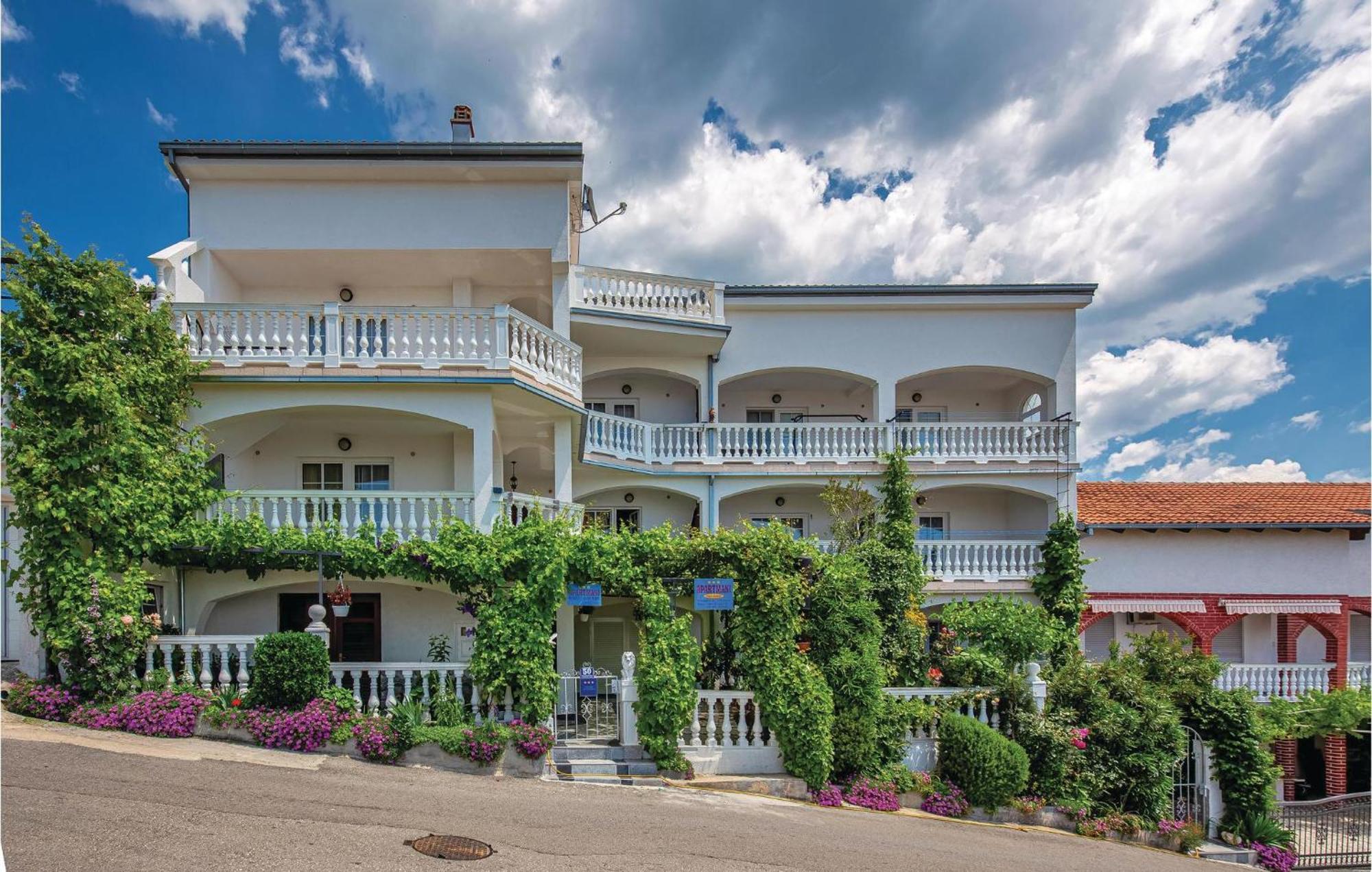 Stunning Apartment In Crikvenica With Wifi Bagian luar foto