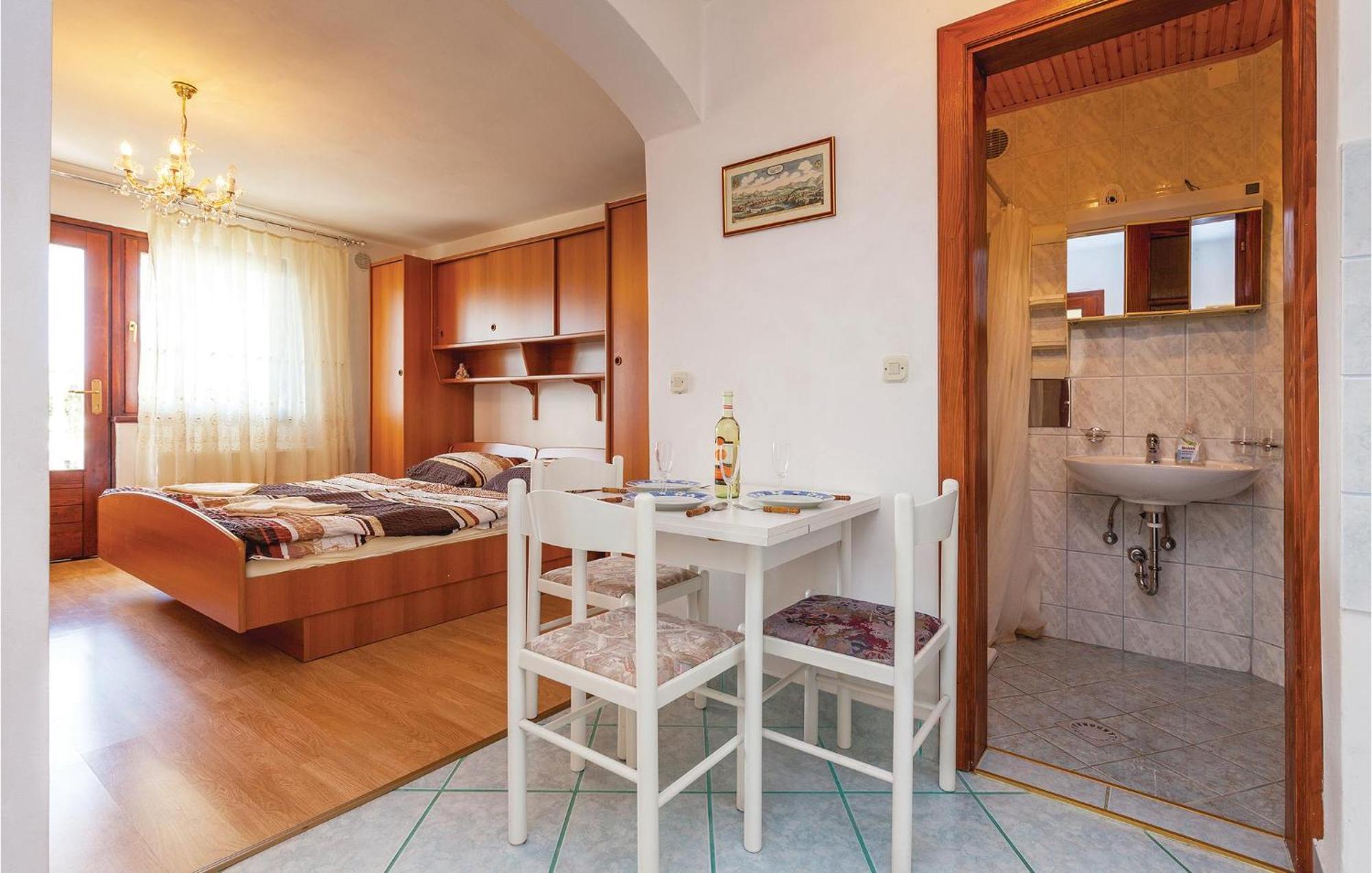 Stunning Apartment In Crikvenica With Wifi Bagian luar foto